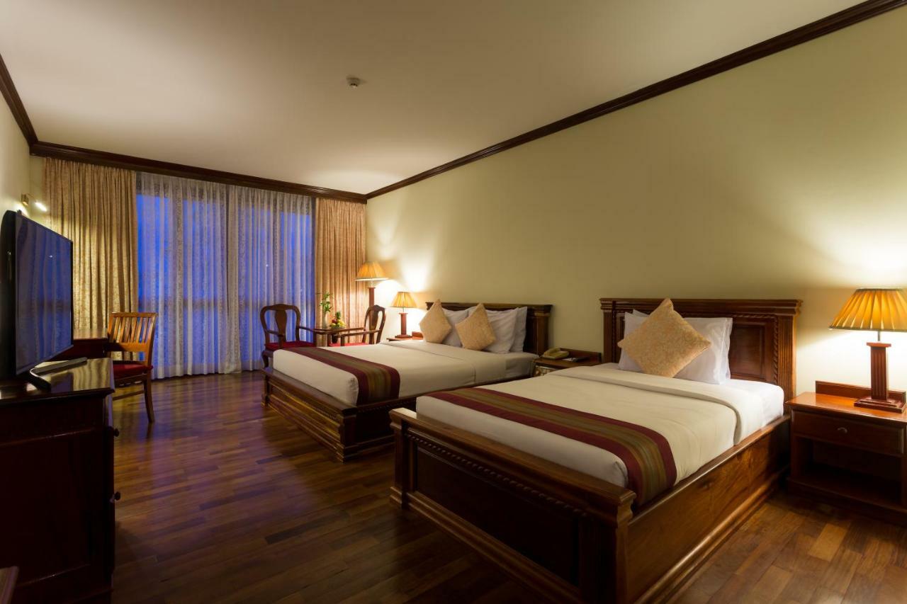 Angkor Paradise Hotel Сіємреап Екстер'єр фото